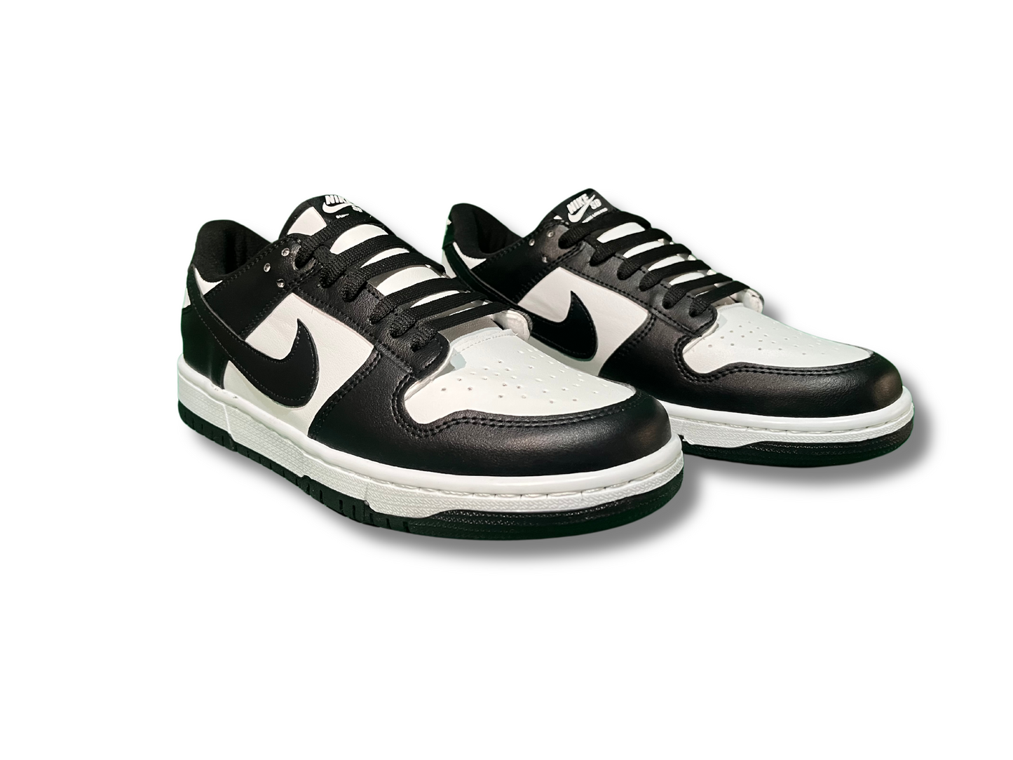 TENIS DUNK LOW PANDA 25/28.5